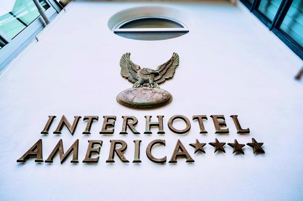 Interhotel America Pisek  Luaran gambar